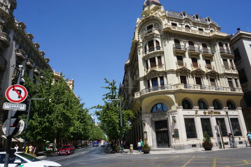 ナダ街歩き4 Av. Gran Vía de Colón